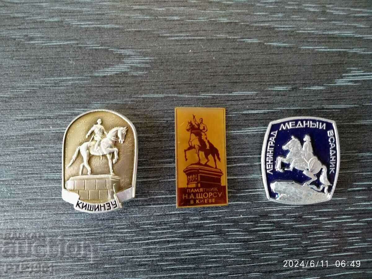 badges-monuments*horses