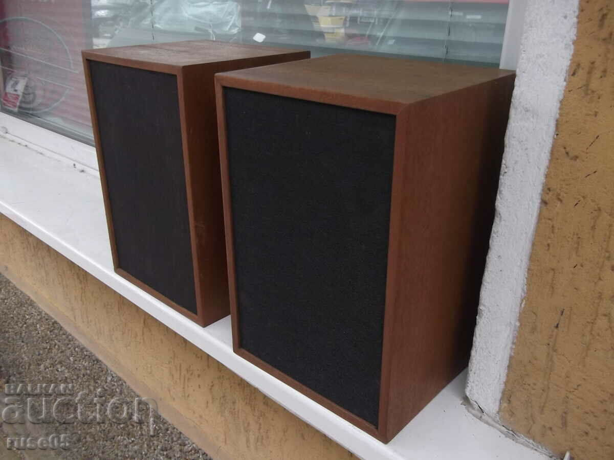 Delivery of Lot of 2 pcs. speakers working