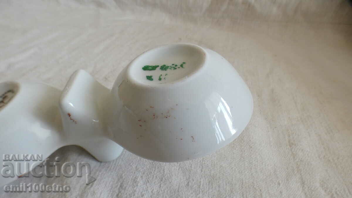 Delivery of Salt shaker old Bulgarian porcelain Kitka Novi pazar