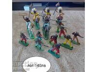 Лот стари фигури войници рицари каубои индианци моряци