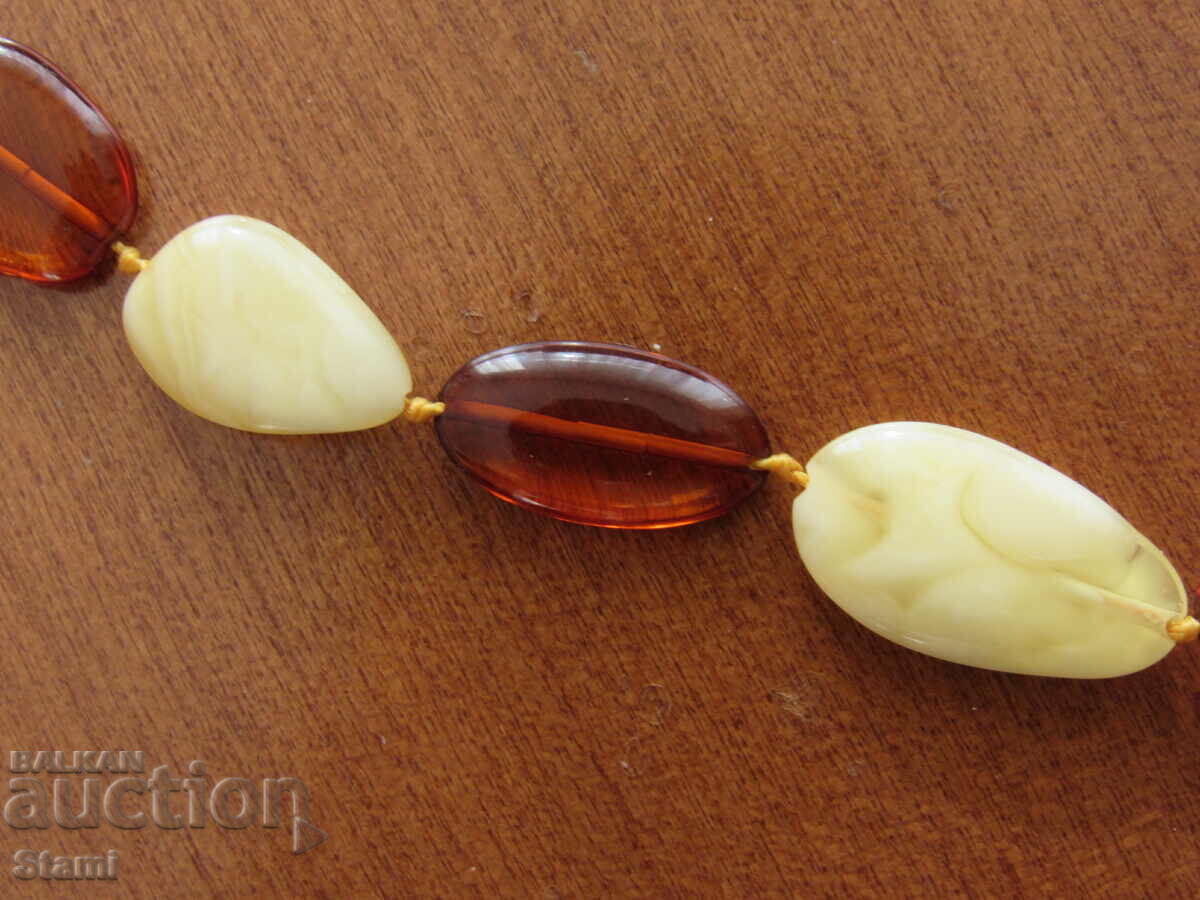 Auction  Women's circle necklace made of premium Baltic amber