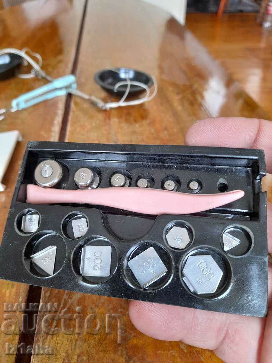 Old scale - 6 Old scale - 6