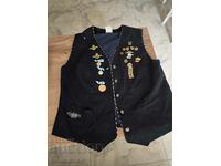 Women's hunting vest, 17 medals