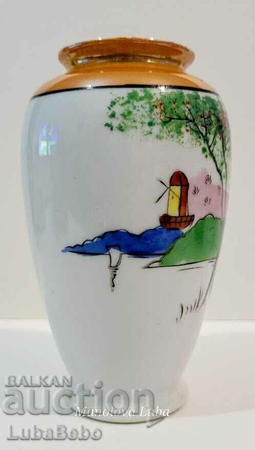 Japanese hand painted porcelain vase. with price 45.00 BGN | € 23.01