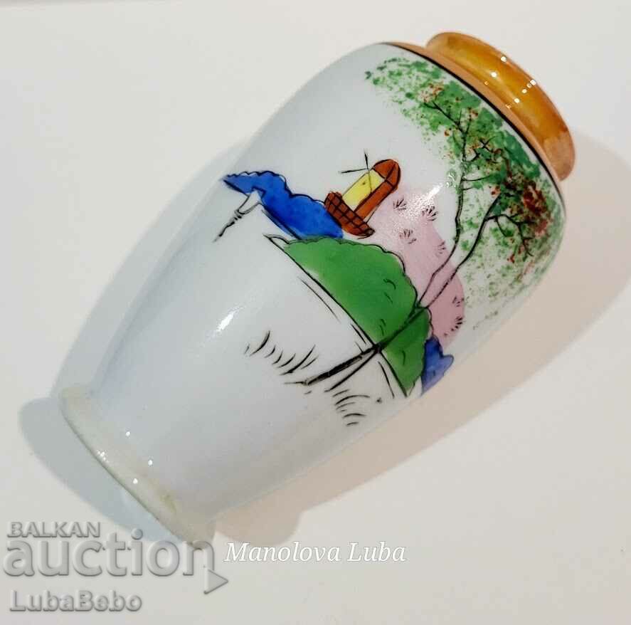 Delivery of Japanese hand painted porcelain vase.