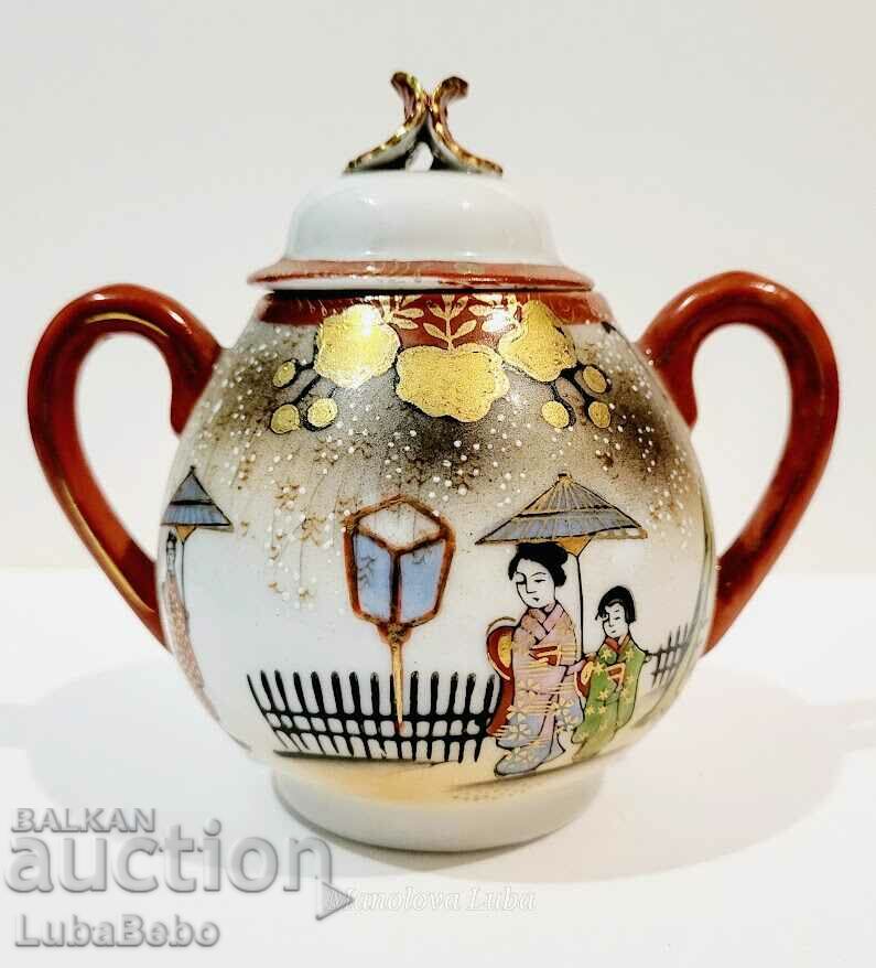 Delivery of Japanese Kutani Shoza style porcelain tableware.