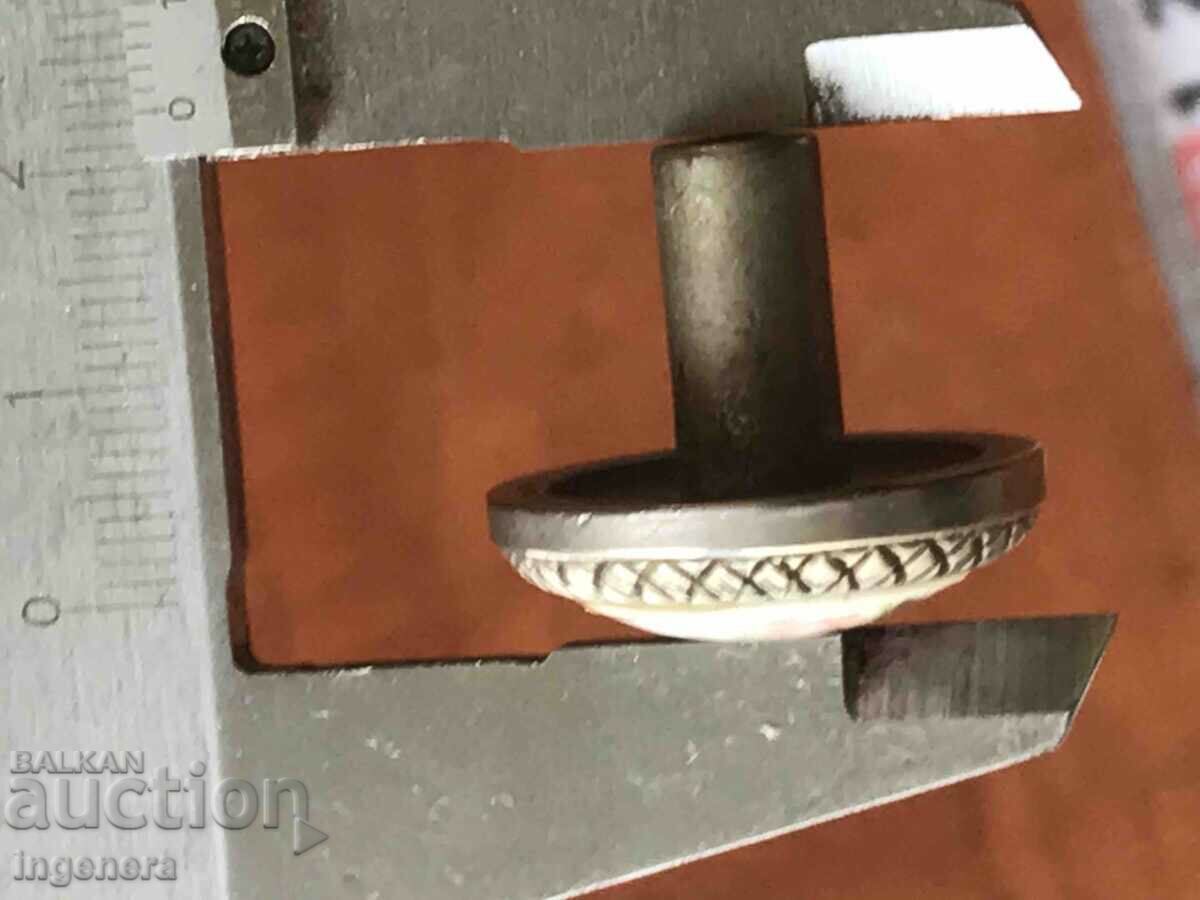 Auction HANDLE FURNITURE HANDLES METAL PORCELAIN ANTIQUE Auction HANDLE FURNITURE HANDLES METAL PORCELAIN ANTIQUE