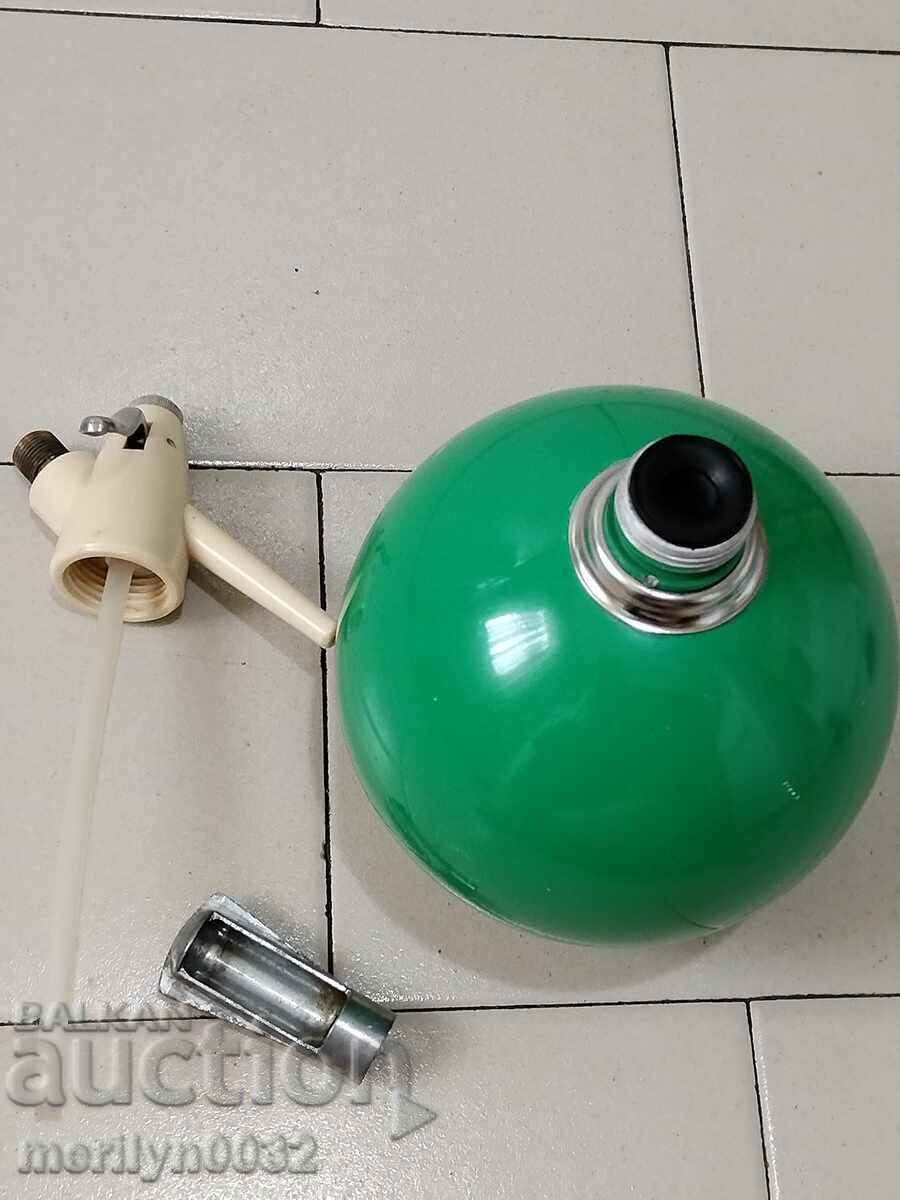 Delivery of Siphon from the Soviet Union soda, carbonated water, sodenche Delivery of Siphon from the Soviet Union soda, carbonated water, sodenche