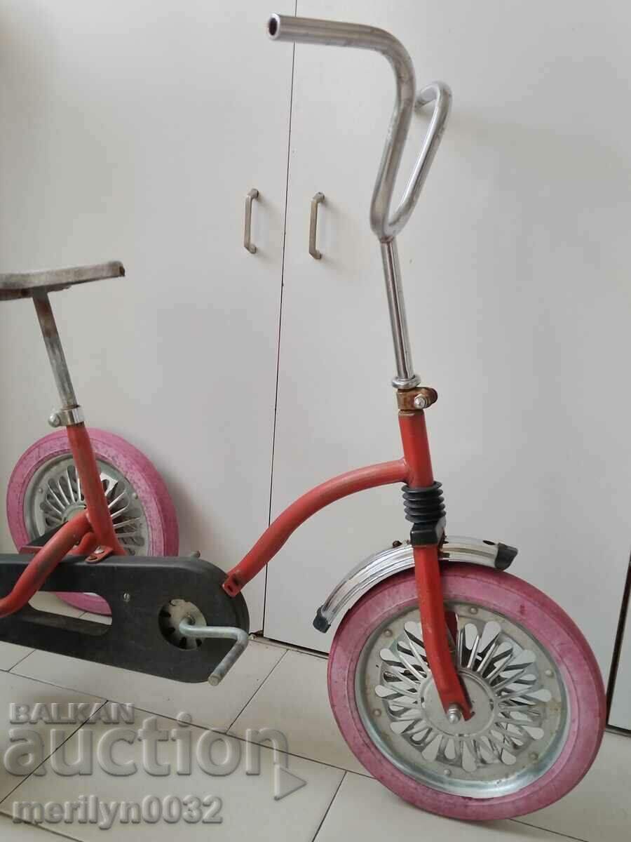 Bicicletă pentru copii bicicletă triciclu din anii 70 ai secolului XX NRB - 7 Bicicletă pentru copii bicicletă triciclu din anii 70 ai secolului XX NRB - 7