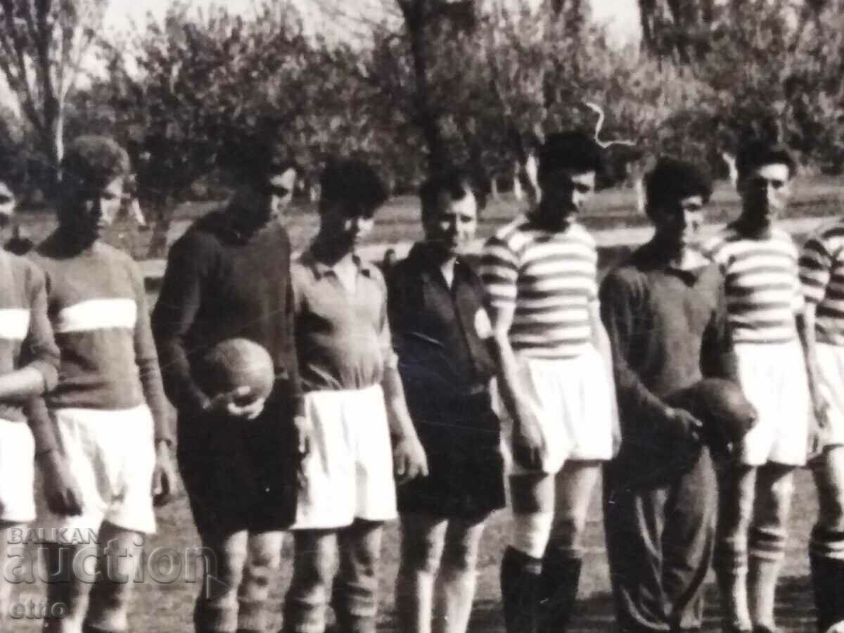 OLD PHOTO - FOOTBALL TEAM, FOOTBALL - 5 OLD PHOTO - FOOTBALL TEAM, FOOTBALL - 5
