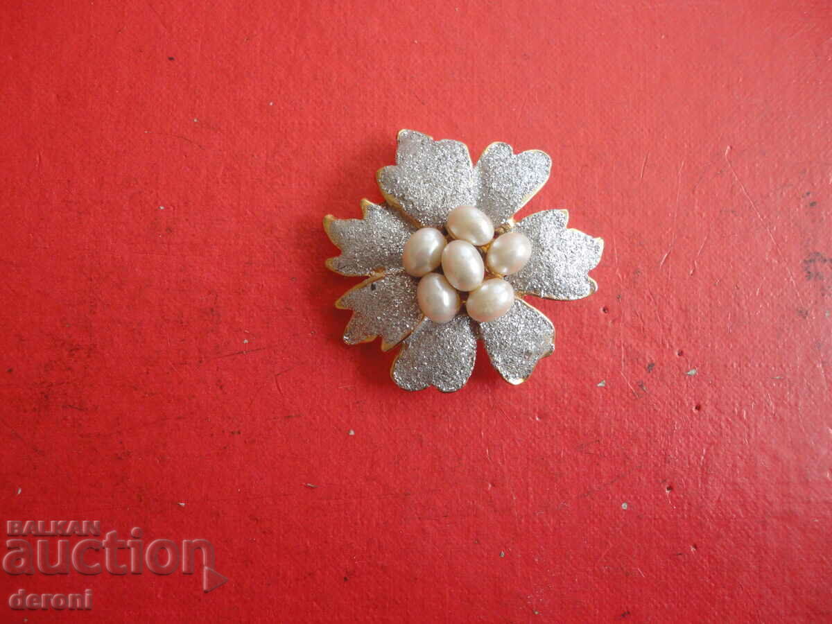 Livrarea Broșă cu perle placată cu aur 36 Livrarea Broșă cu perle placată cu aur 36