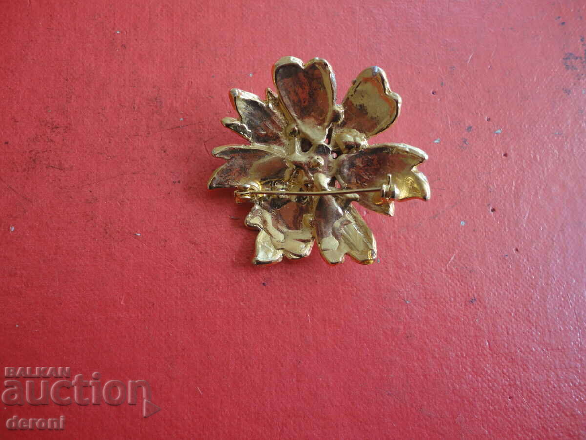 Broșă cu perle placată cu aur 36 - 5 Broșă cu perle placată cu aur 36 - 5