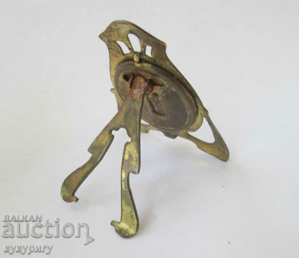 Auction Old small tabletop metal Art Nouveau picture frame Auction Old small tabletop metal Art Nouveau picture frame