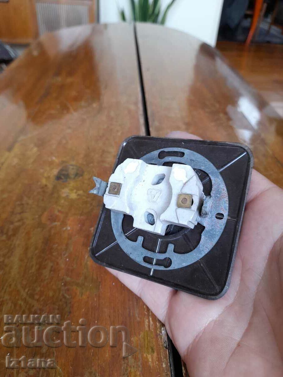 Auction Old electrical outlet Auction Old electrical outlet