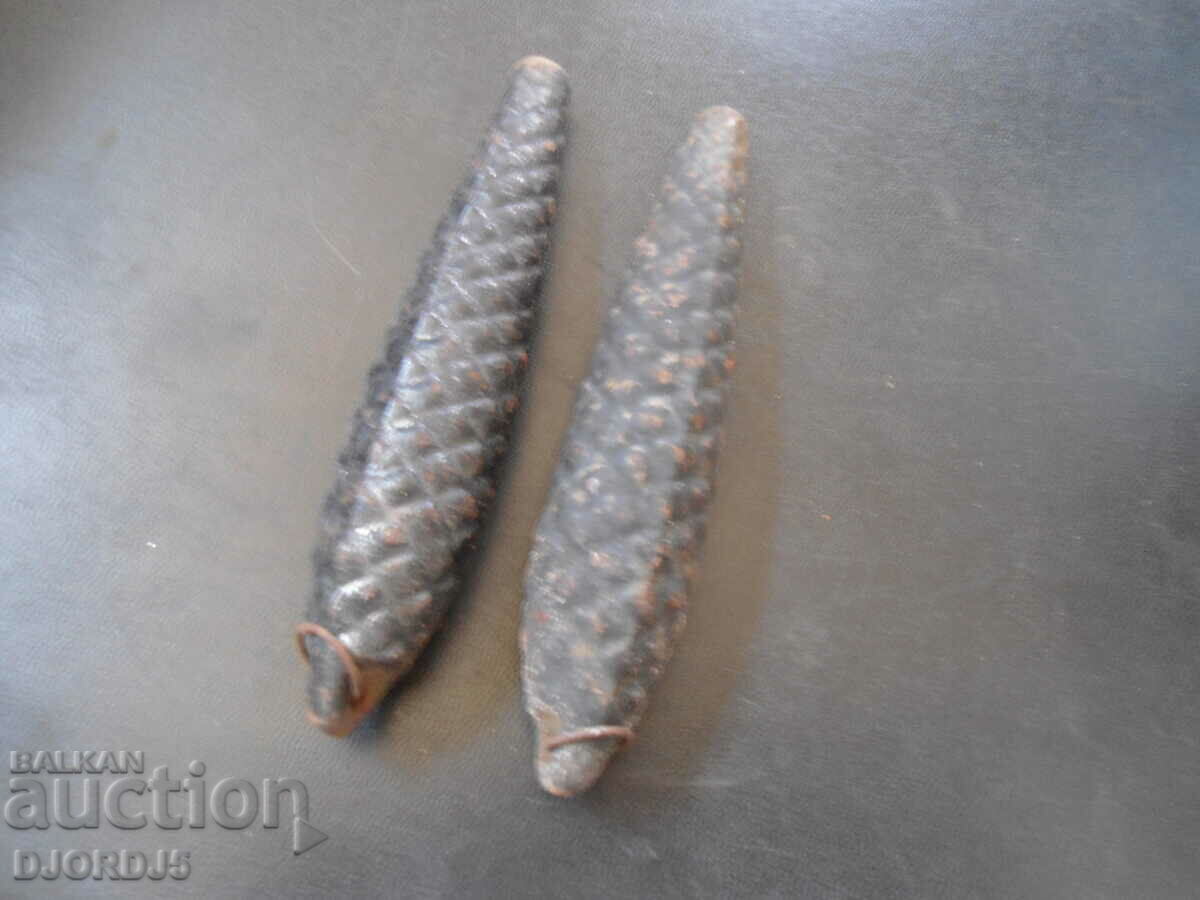 Old wall clock weights with price 15.00 BGN | € 7.67