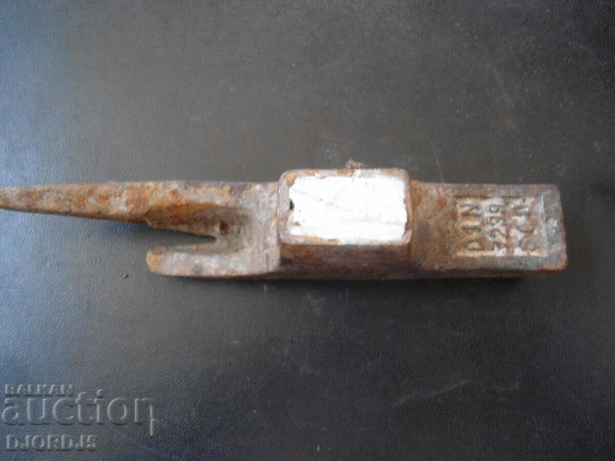 Delivery of Old specialty hammer, markings Delivery of Old specialty hammer, markings