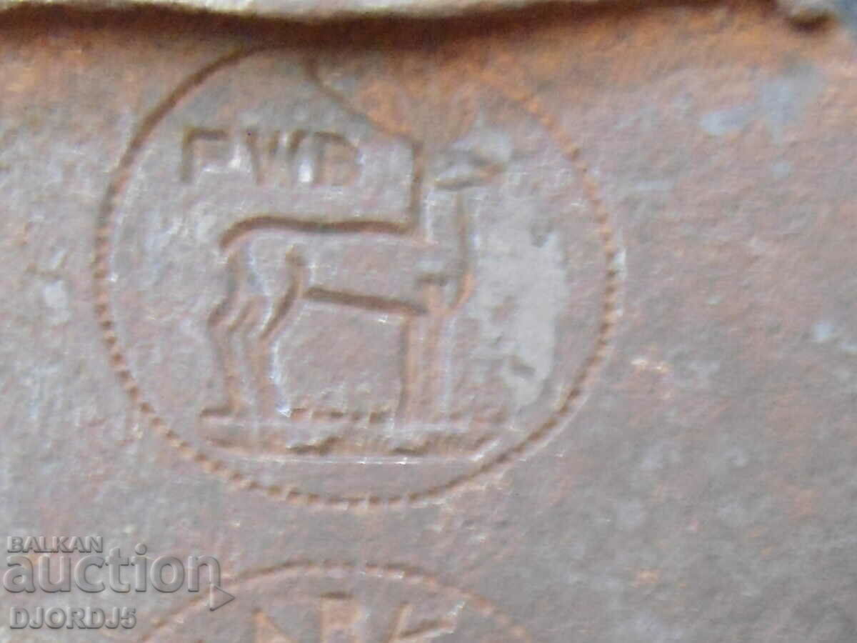 Old carpenter's chisel, knife, markings with price 5.00 BGN | € 2.56 Old carpenter's chisel, knife, markings with price 5.00 BGN | € 2.56