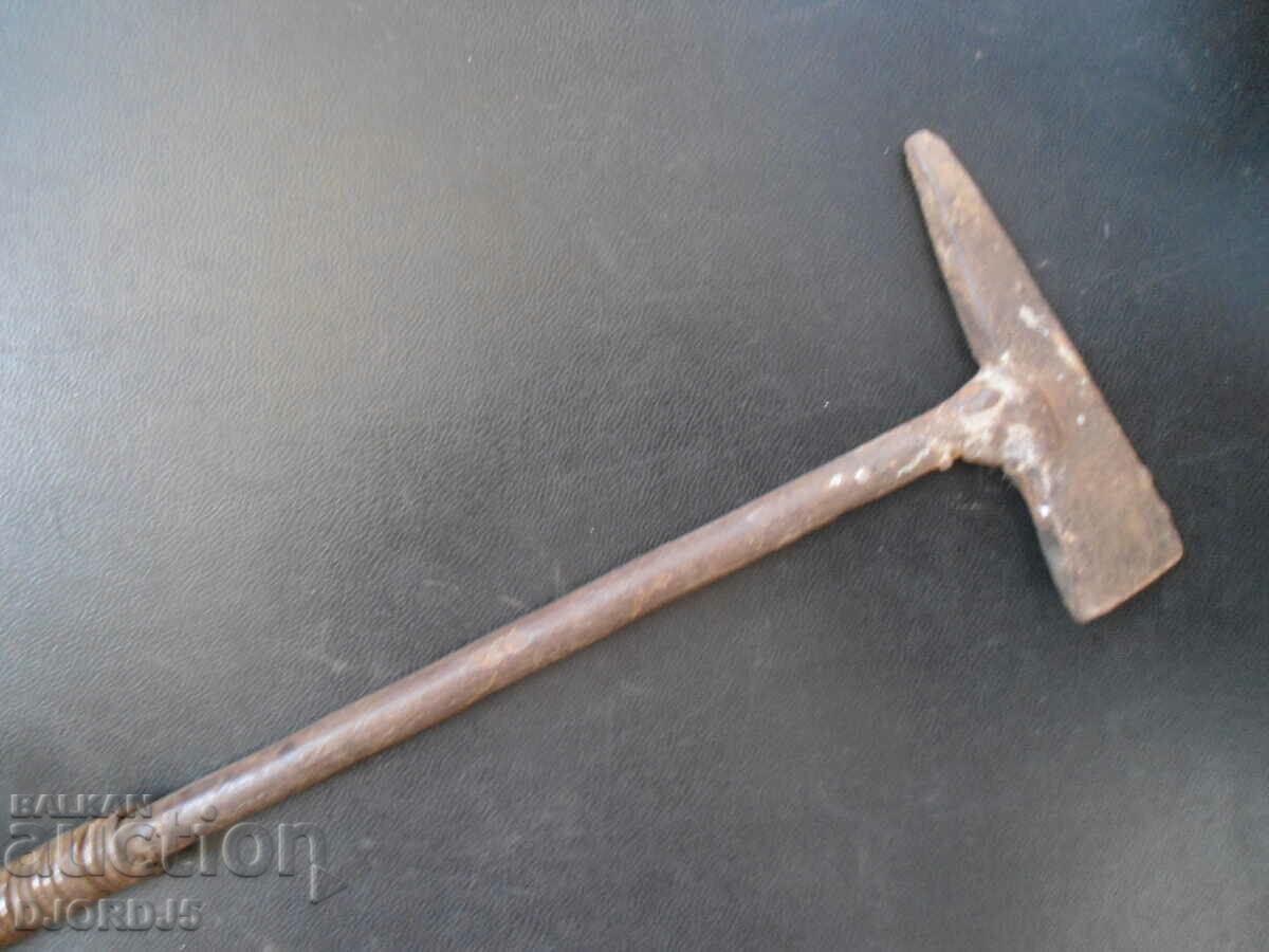 Old specialty hammer with price 4.00 BGN | € 2.05 Old specialty hammer with price 4.00 BGN | € 2.05