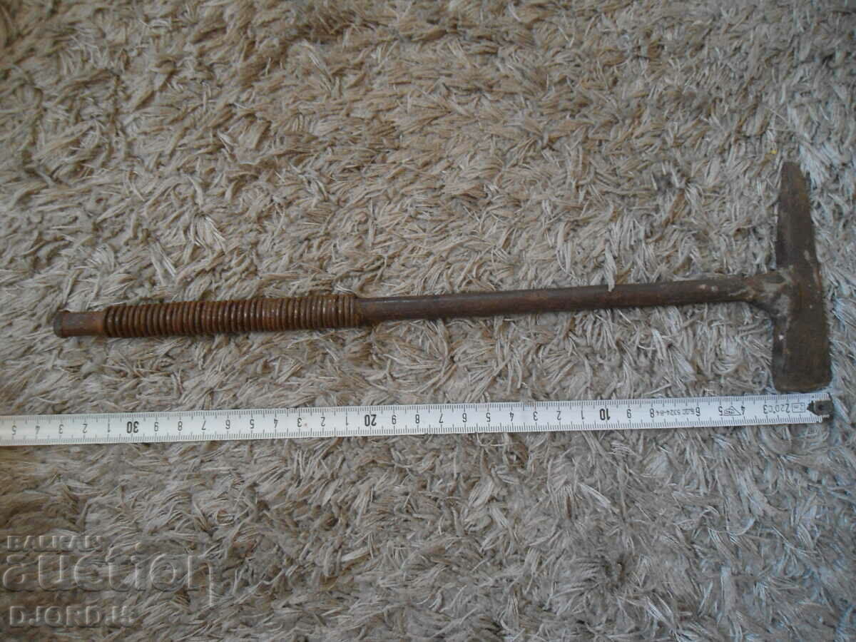 Delivery of Old specialty hammer Delivery of Old specialty hammer