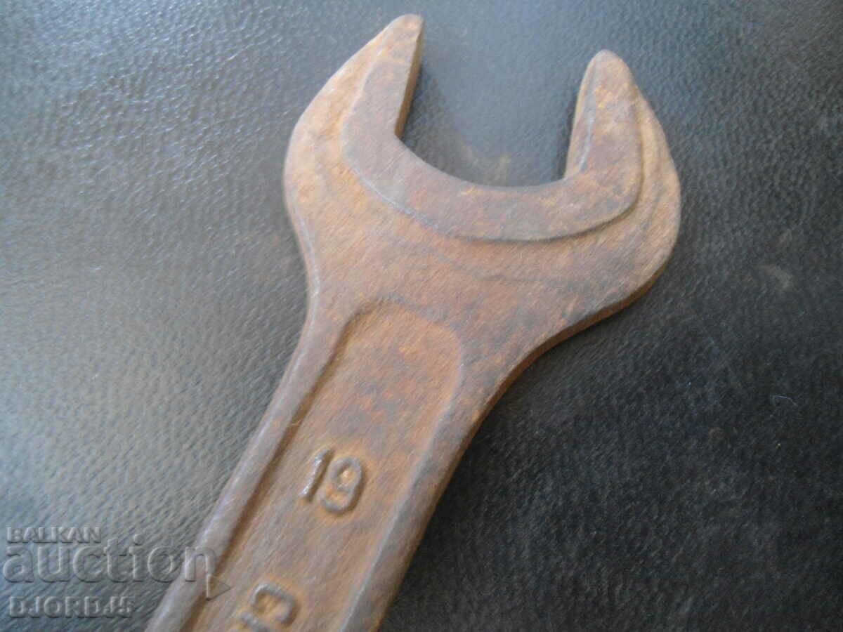 Old key 17-19, USSR with price 3.00 BGN | € 1.53