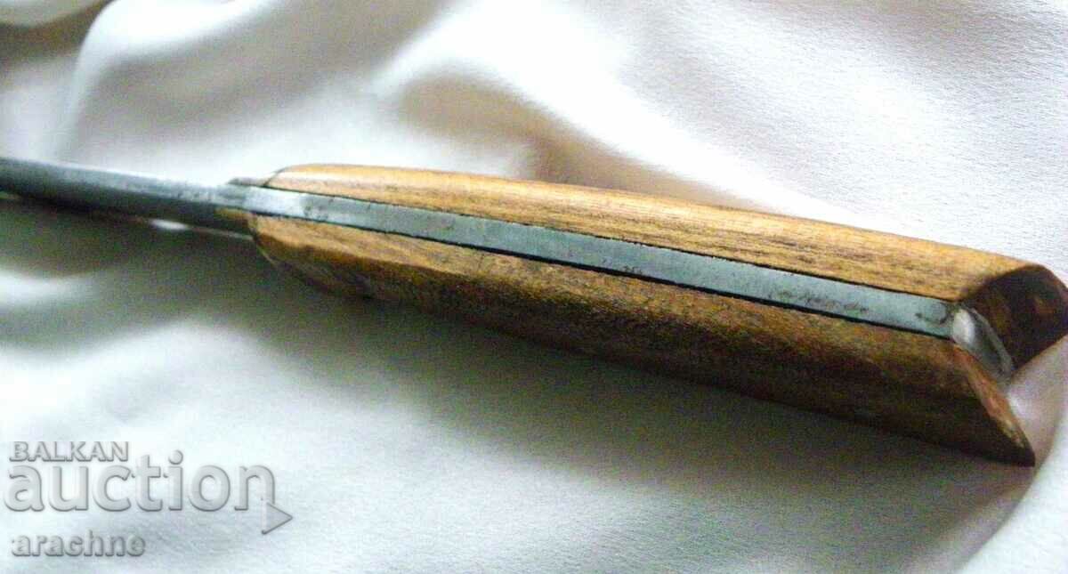 A large hand-forged knife - 5 A large hand-forged knife - 5