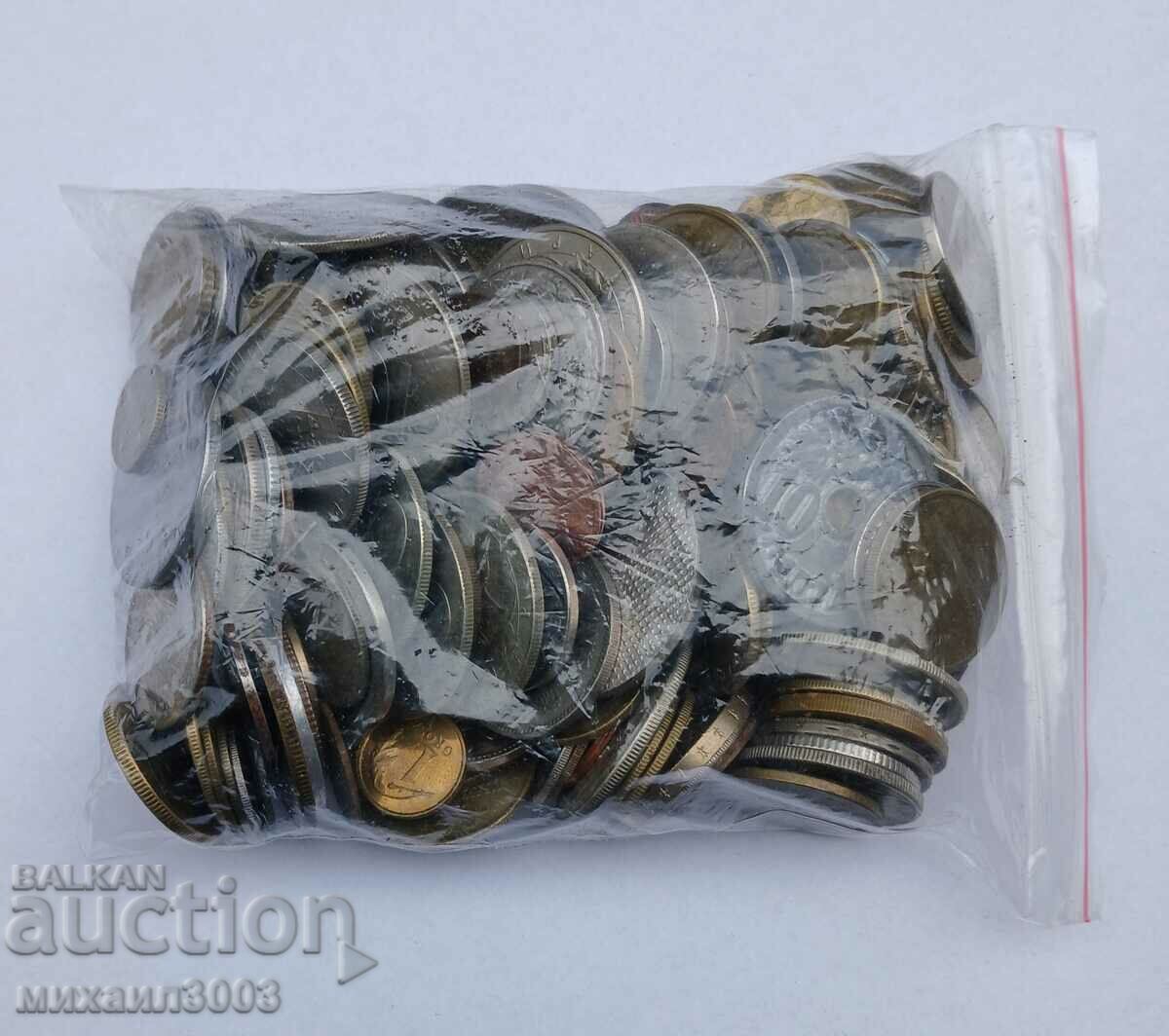 LOT 1 KILOGRAM DIFFERENT COINS FROM DIFFERENT YEARS with price 79.00 BGN | € 40.39 LOT 1 KILOGRAM DIFFERENT COINS FROM DIFFERENT YEARS with price 79.00 BGN | € 40.39