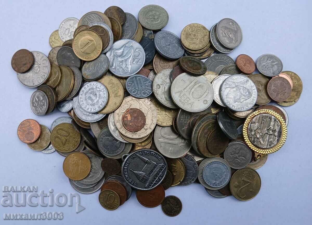 Licitație LOT 1 KILOGRAM MONEDE DIFERITE DIN DIFERITI ANI Licitație LOT 1 KILOGRAM MONEDE DIFERITE DIN DIFERITI ANI