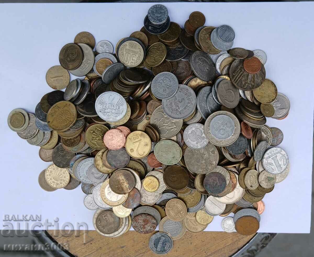 LOT OF 2 KILOGRAM DIFFERENT COINS FROM DIFFERENT YEARS