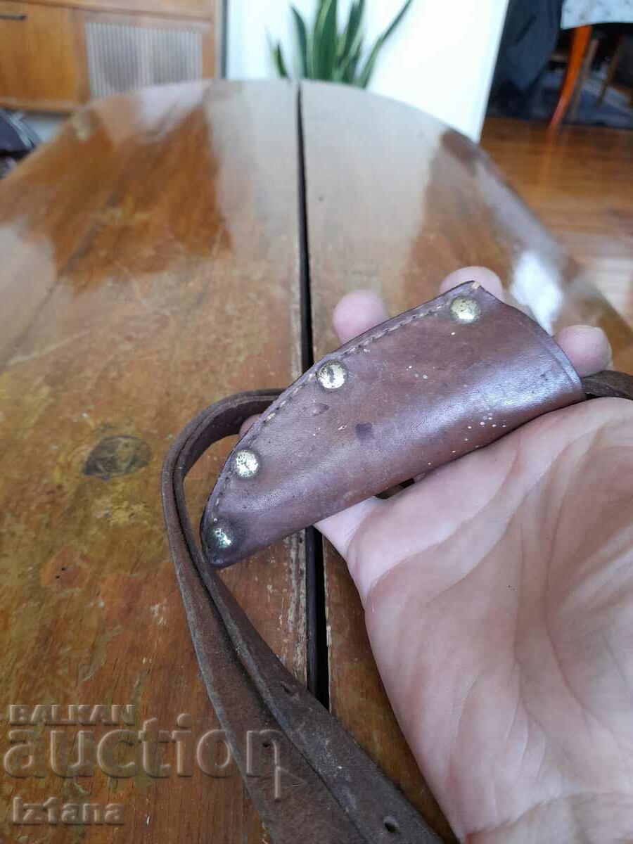 Livrarea Geaca veche de piele, toc