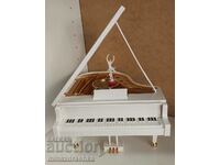 Music box piano