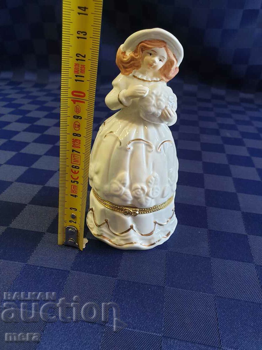 Auction Vintage porcelain figure - box, jeweler Auction Vintage porcelain figure - box, jeweler