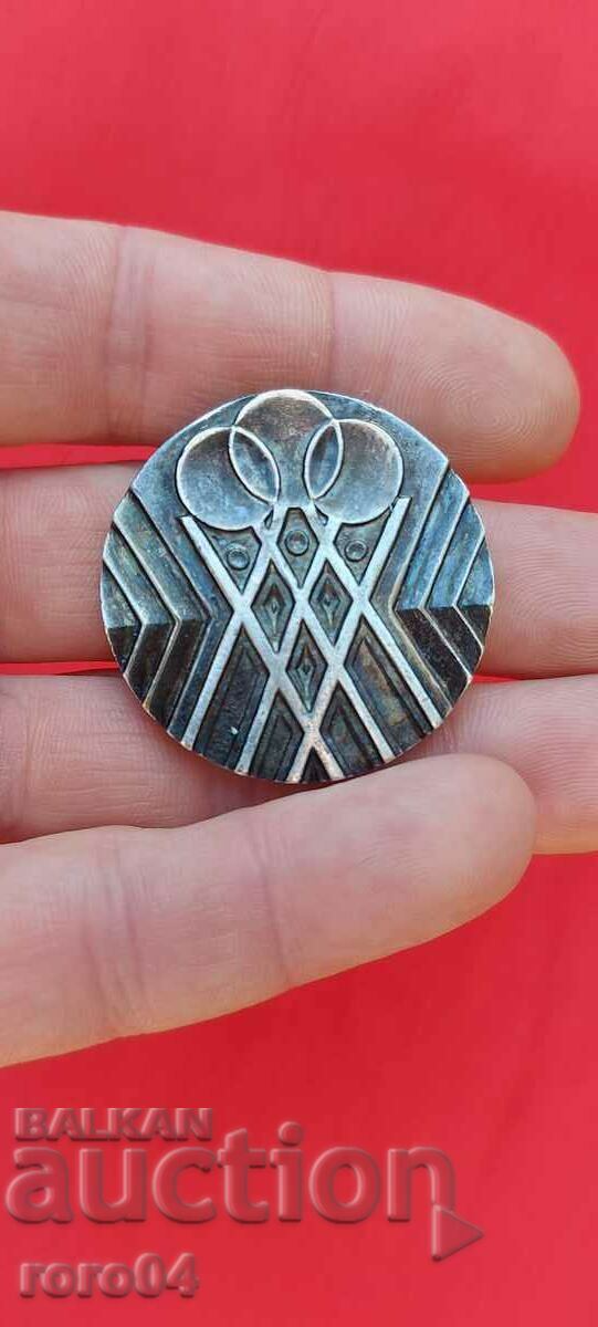 THE FOURTH REPUBLICAN SPARTACADE 1944 - 1974 - 6 THE FOURTH REPUBLICAN SPARTACADE 1944 - 1974 - 6