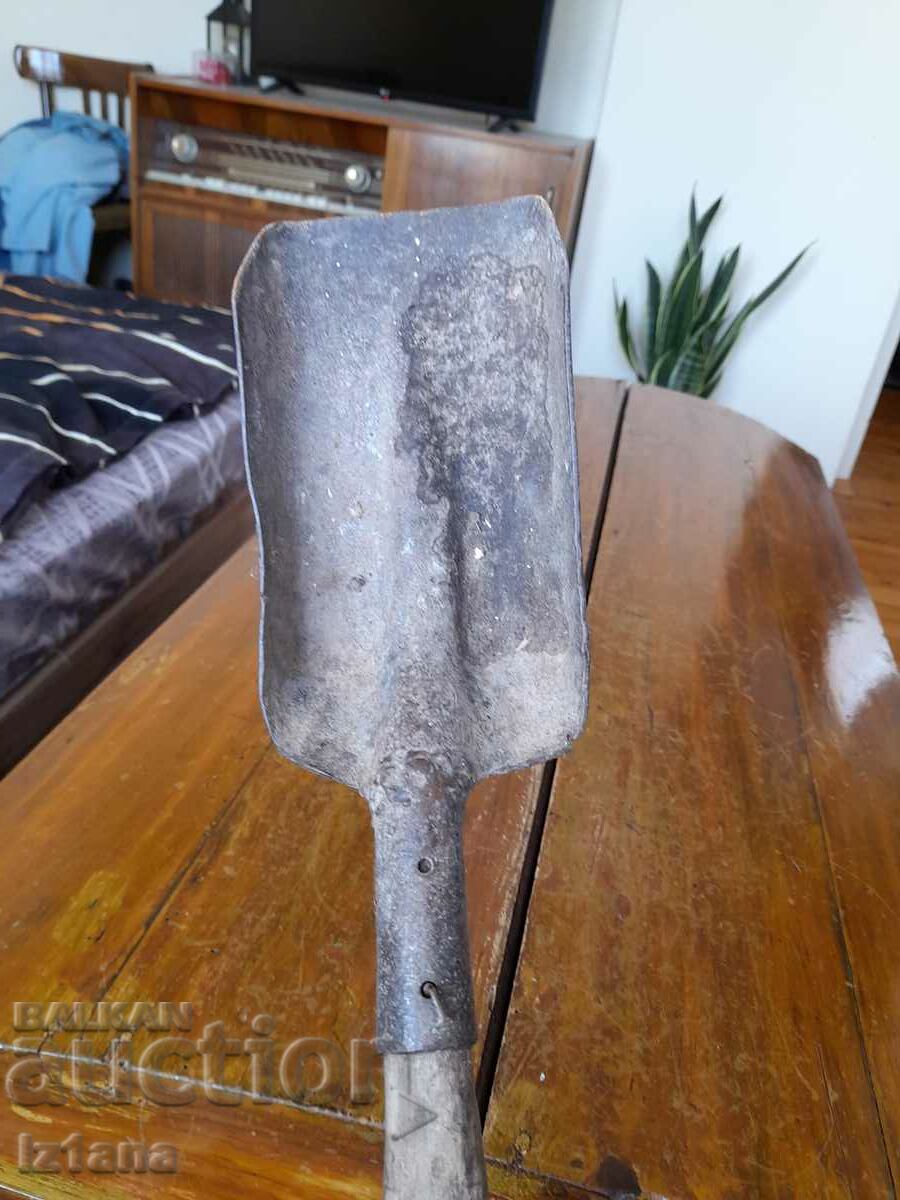 Παλιό φτυάρι Κιουμούρτζι με τιμή 27.00 BGN | € 13.80 Παλιό φτυάρι Κιουμούρτζι με τιμή 27.00 BGN | € 13.80