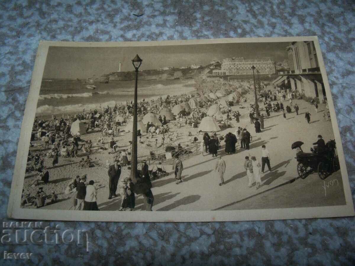 Delivery of Old postcard from the city of Biarritz, France, the big beach. Delivery of Old postcard from the city of Biarritz, France, the big beach.