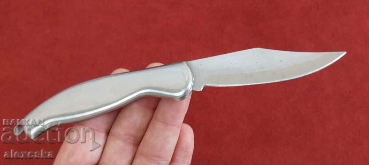 Large folding knife
