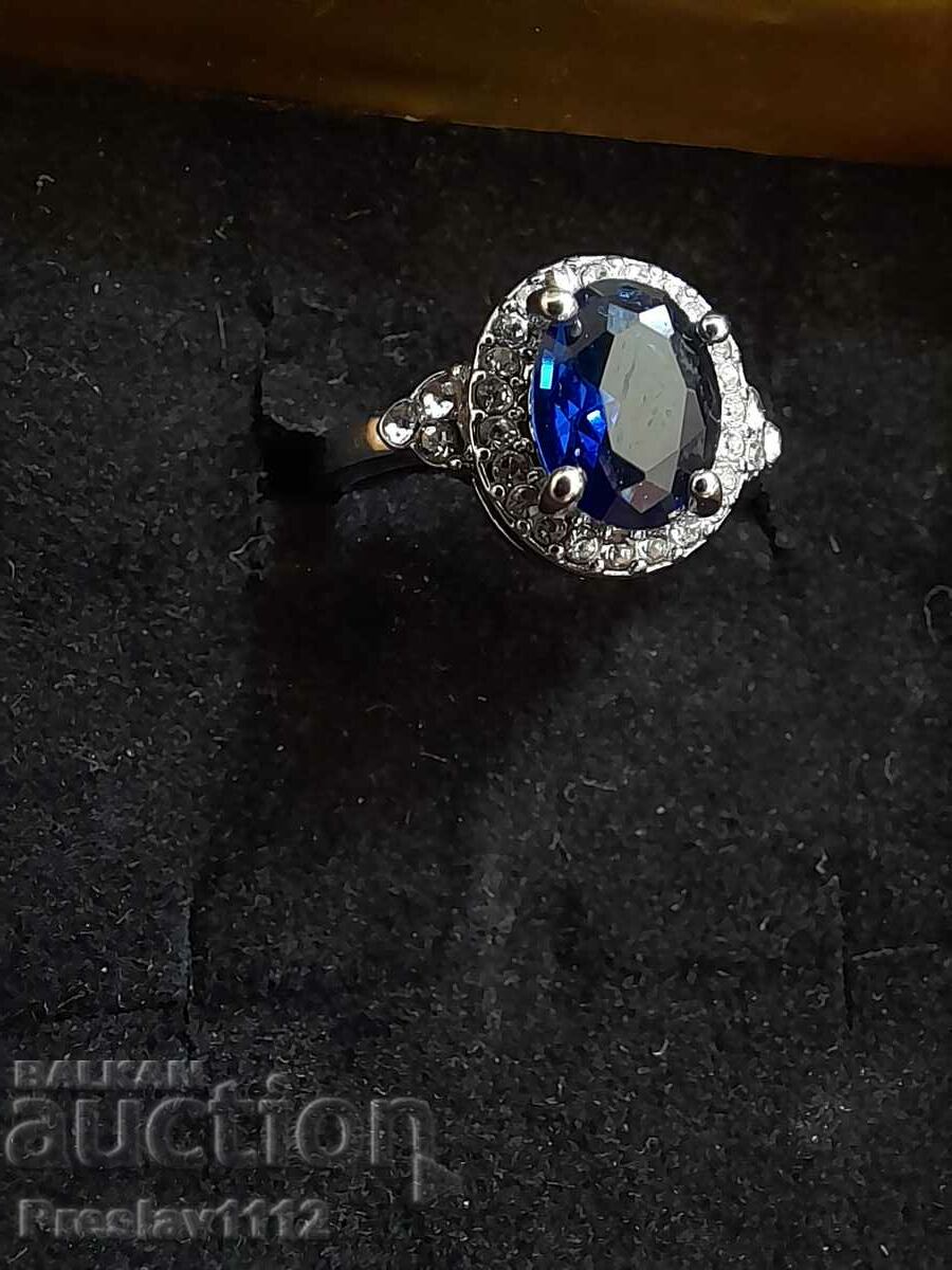 Silver ring with Sapphire 3.7ct