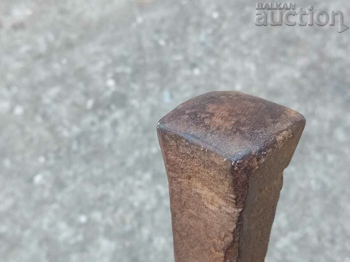 ancient primitive anvil - 6