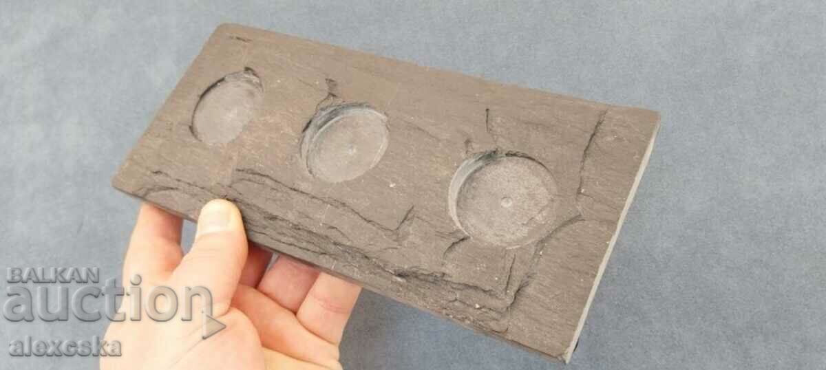 Свещник от карстов камък с цена 24.00 лв. | € 12.27 Свещник от карстов камък с цена 24.00 лв. | € 12.27