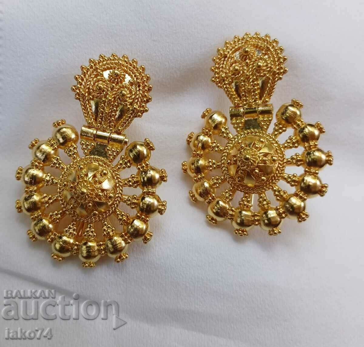 Arpalium earrings gold over 23 carat handmade 3 cm diam.
