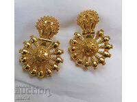 Arpalium earrings gold over 23 carat handmade 3 cm diam.