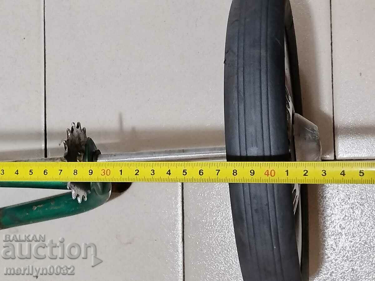 Axa spate a unei triciclete pentru copii anii 70 secolul XX NRB - 6 Axa spate a unei triciclete pentru copii anii 70 secolul XX NRB - 6