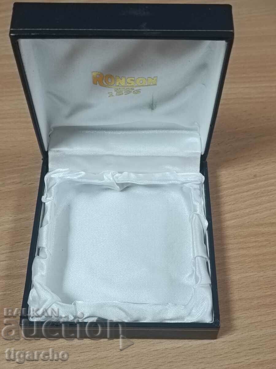 Ronson lighter box with price 35.00 BGN | € 17.90 Ronson lighter box with price 35.00 BGN | € 17.90
