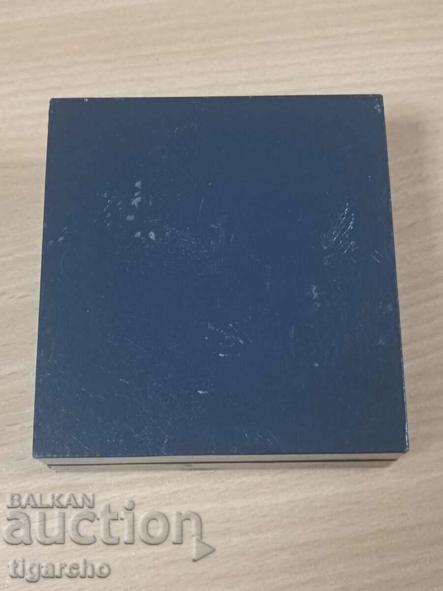 Delivery of Ronson lighter box Delivery of Ronson lighter box