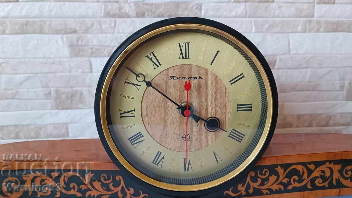 Auction Old Russian desk clock - Yantar / Jantar - Made in USSR Auction Old Russian desk clock - Yantar / Jantar - Made in USSR