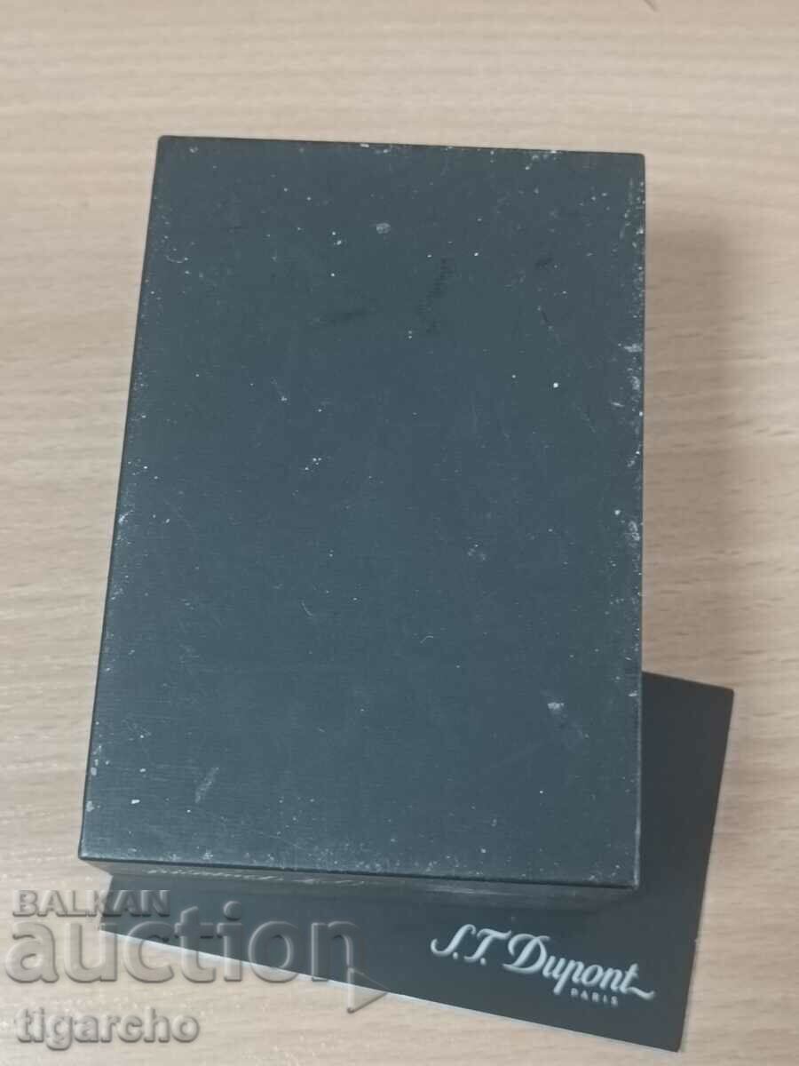 Auction Dupont Glove Box Auction Dupont Glove Box