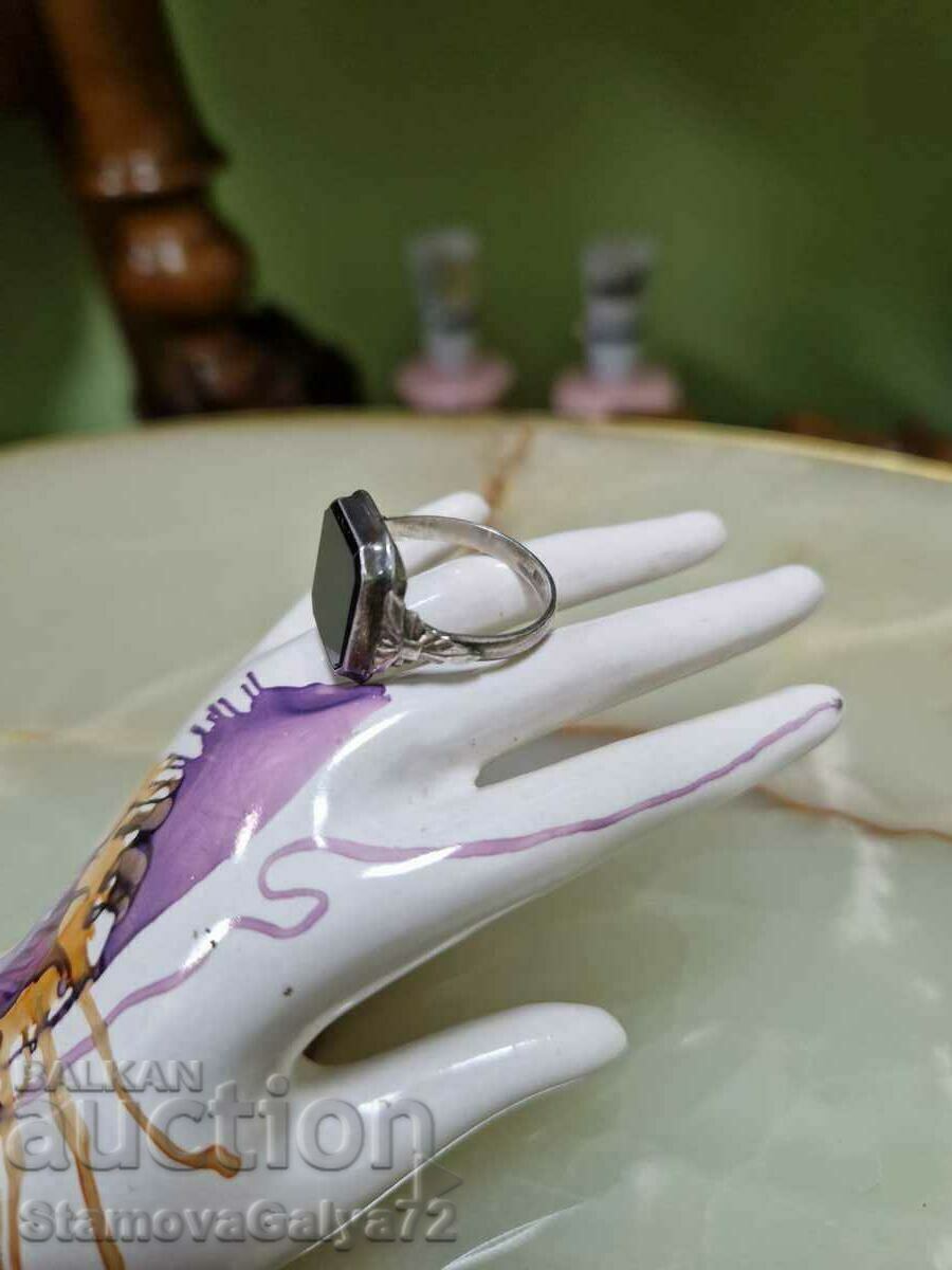 Livrarea Inel antic, unic, cu onix negru Livrarea Inel antic, unic, cu onix negru