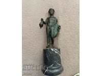 Statueta de bronz a zeului Hermes, replica unei exponate la NIM