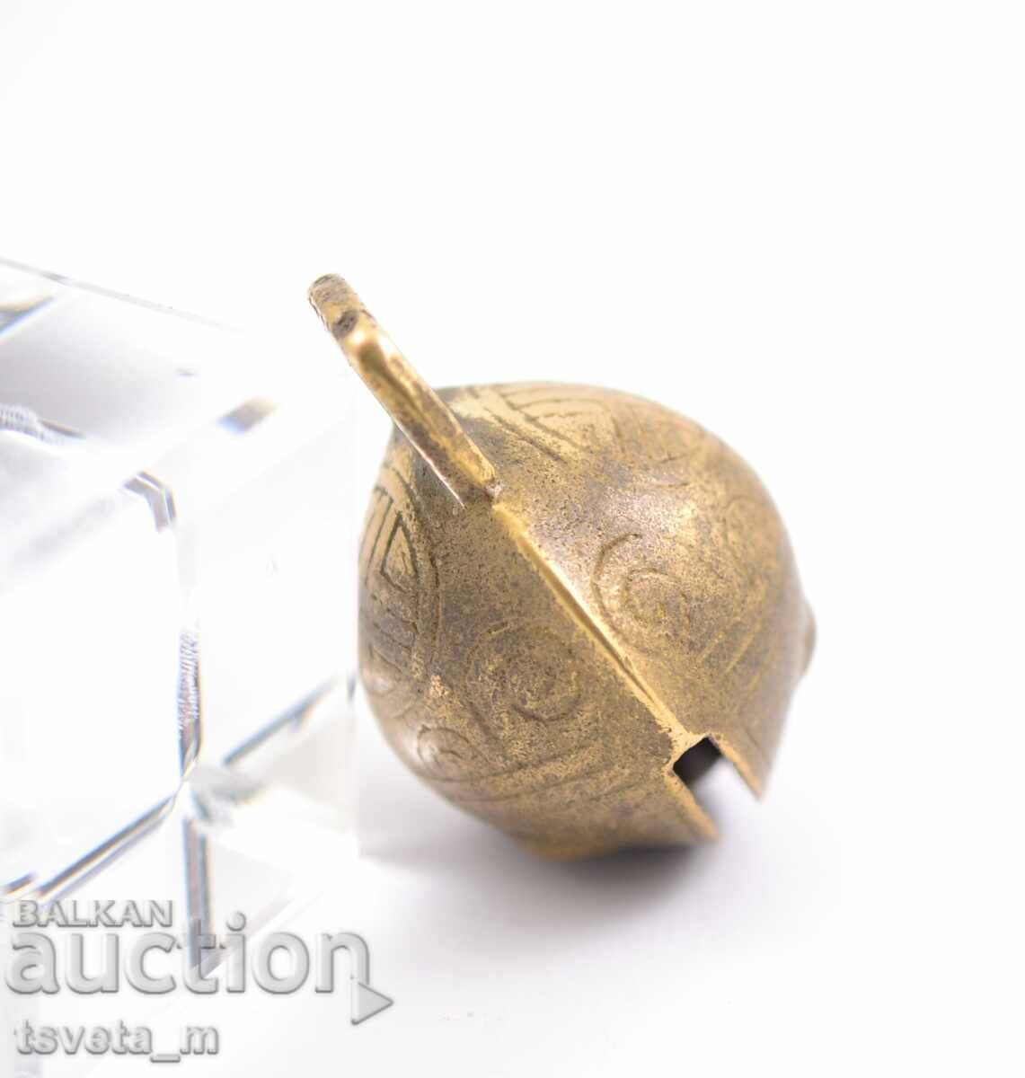 Auction Round bronze BARREL, BELL, BELL Auction Round bronze BARREL, BELL, BELL