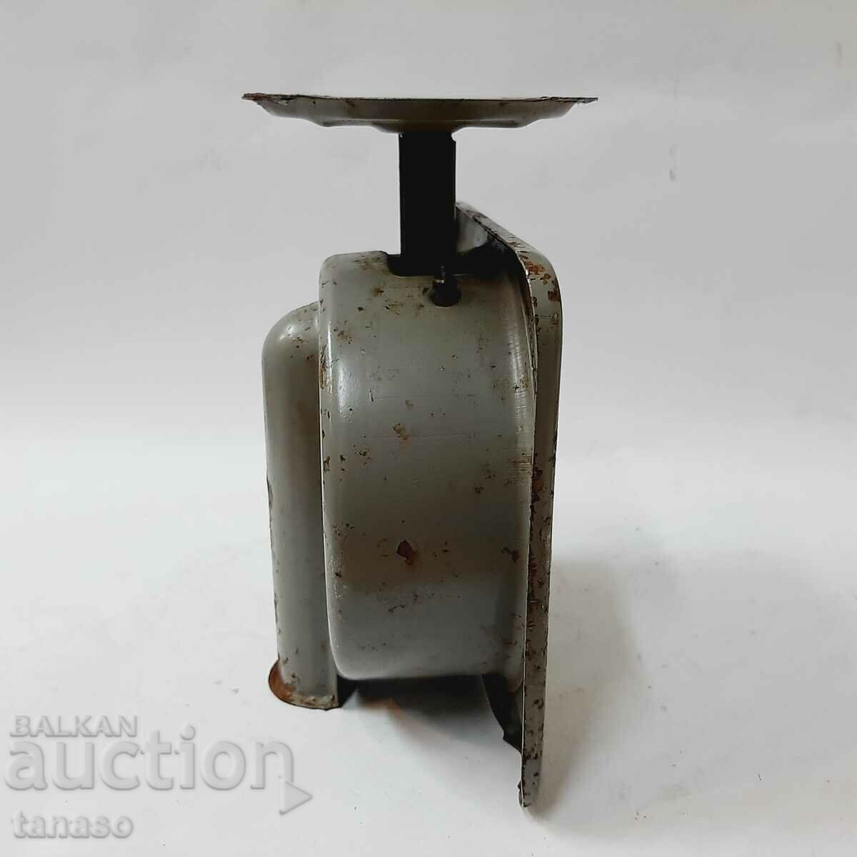 Auction Old Soviet household scale (8.5) Auction Old Soviet household scale (8.5)