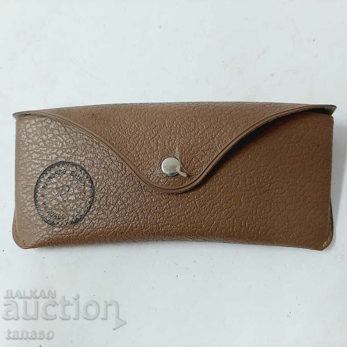 Glasses case(15.3) with price 8.00 BGN | € 4.09 Glasses case(15.3) with price 8.00 BGN | € 4.09